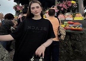 Горячее видео не покрывается ее парнем Ле Минха привет