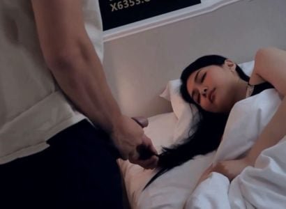 Горячая девушка дышала и очаровалась соседом